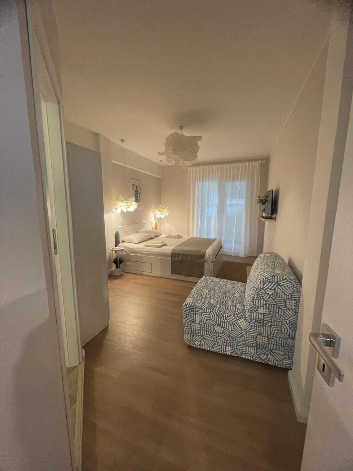 Sea Esta Apartment Néa Péramos Εξωτερικό φωτογραφία
